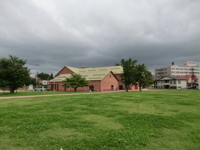 弘前れんが倉庫美術館